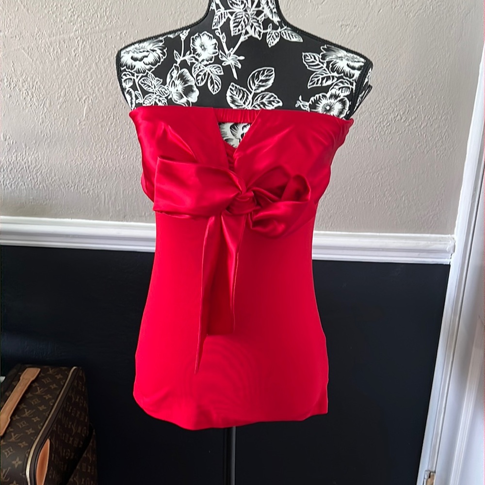 Bebe Strapless Shirt with a Beautiful Silk Red Bow Accent. Red. Medium.